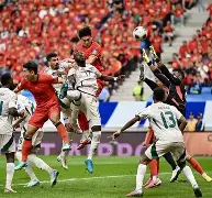 乐鱼网页版 -关于橄榄球总决赛上演强强对话,江南猎隼队绝杀岭南银狐队,多点开花奏效;防线高度稳定的信息