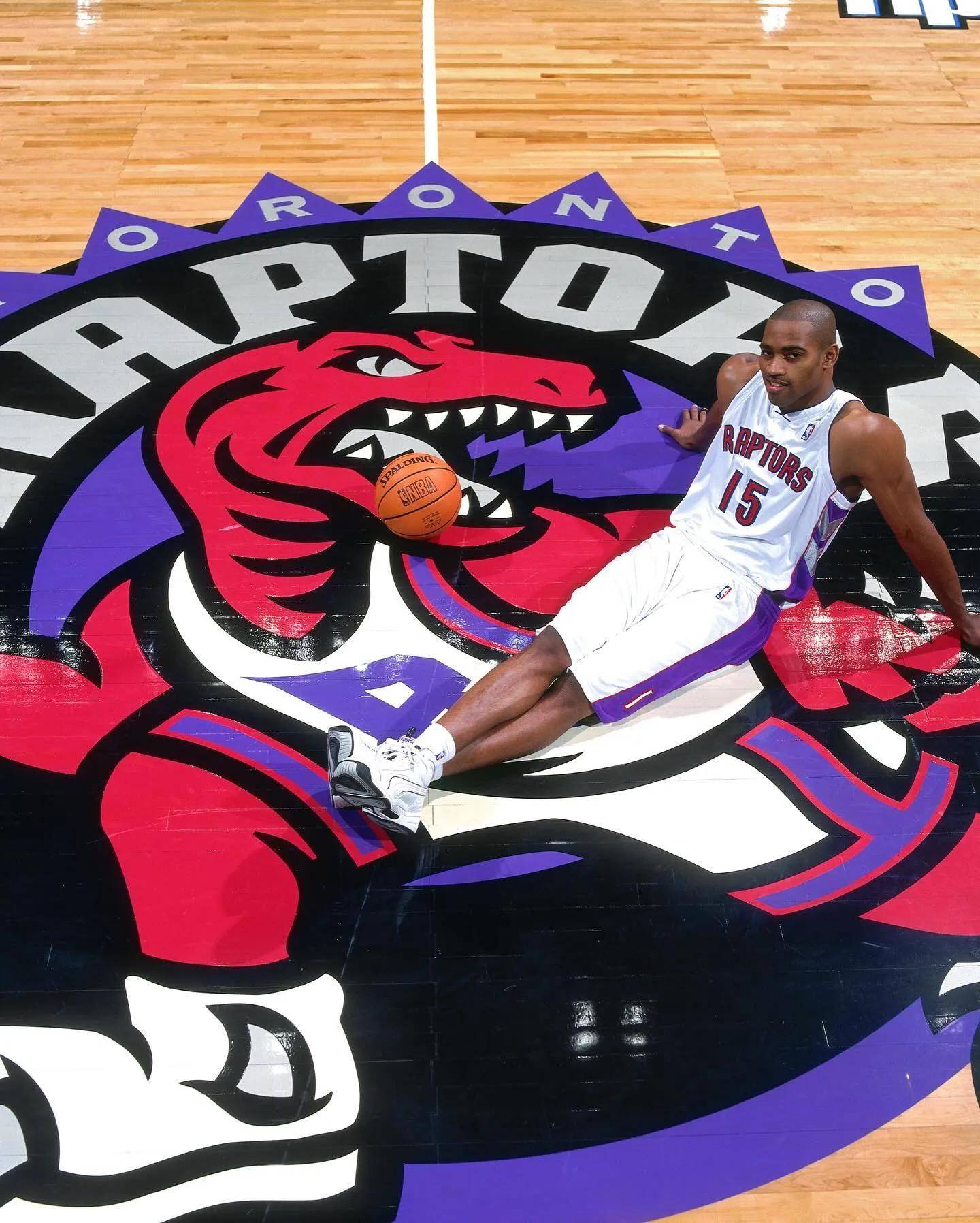 乐鱼网站 -包含里程碑夜!多伦多猛龙止住颓势,NBA季后赛清晨刷纪录,管理层满意,年轻球员得到机会的词条