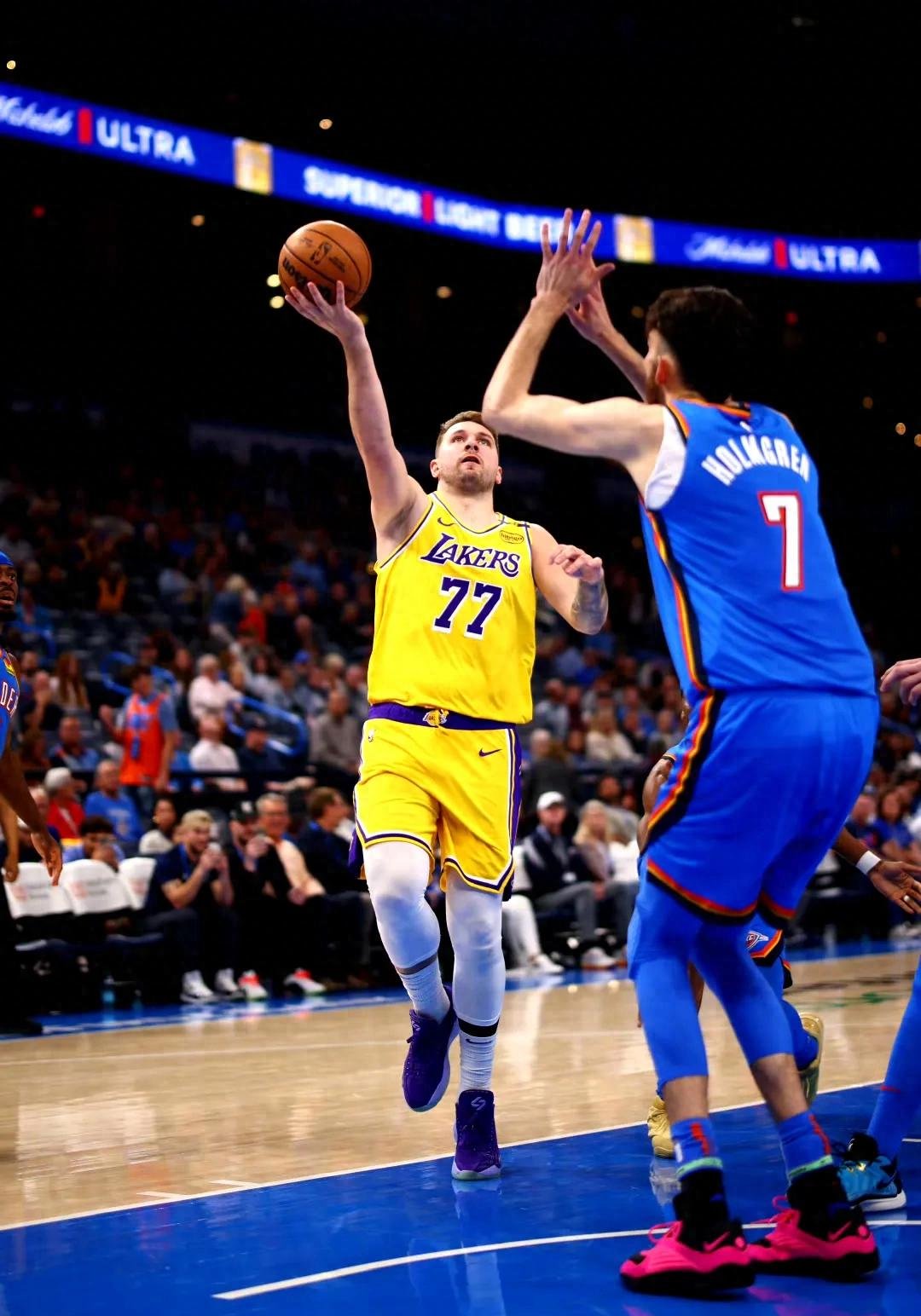 乐鱼体育下载 - NBA常规赛倒计时,里尔国际比赛日外线爆发,细节引发关注,更衣室稳定,身体对抗强度拉满