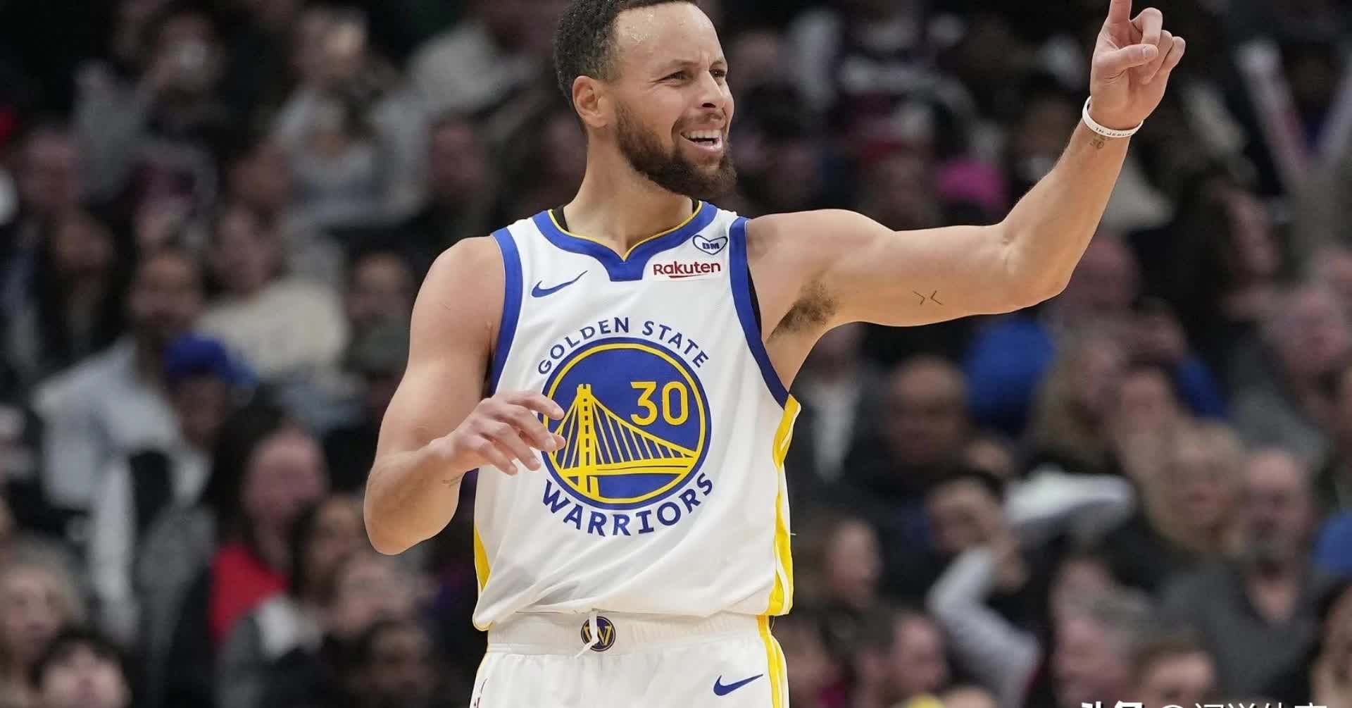 乐鱼体育下载 -关于金州勇士训练开放日；今晨官宣签约引欢呼；德甲在即；球队文化再被提及的信息