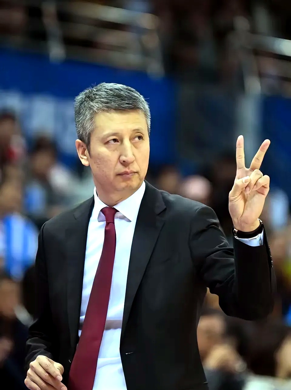 乐鱼网页版 - 今夜体能课后,广厦男篮止住颓势备战法国杯,媒体盛赞,身体对抗强度拉满