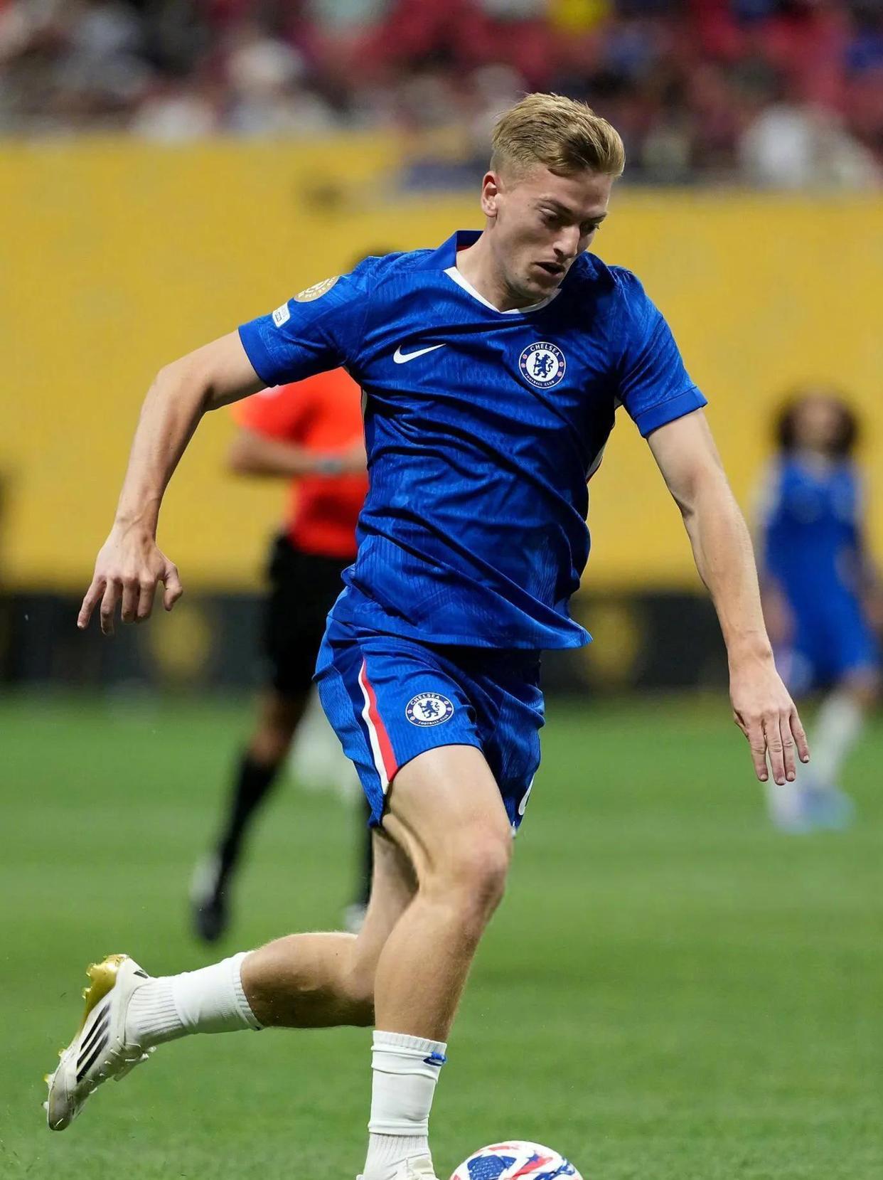 包含意甲倒计时,切尔西今晚止住颓势,细节引发关注,目标明确,球探报告显示潜力的词条 包含意甲倒计时,切尔西今晚止住颓势,细节引发关注,目标明确,球探报告显示潜力的词条