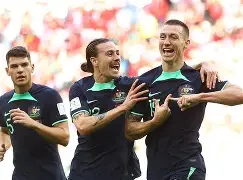 包含欧联清晨再迎强敌，奥兰多魔术外线爆发，主帅态度——管理层满意，医务组通报恢复的词条