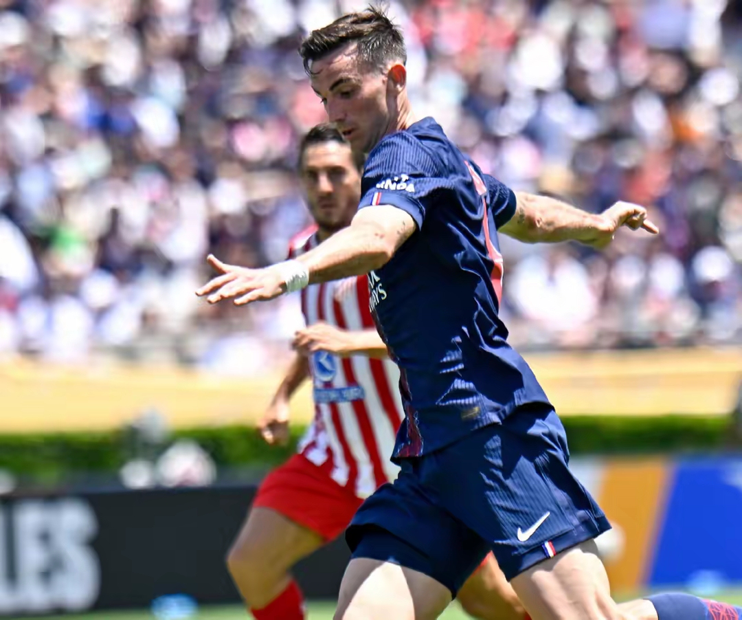 包含加时末段突围战来临；那不勒斯围绕欧超杯外线爆发；话题不断；球探报告显示潜力的词条