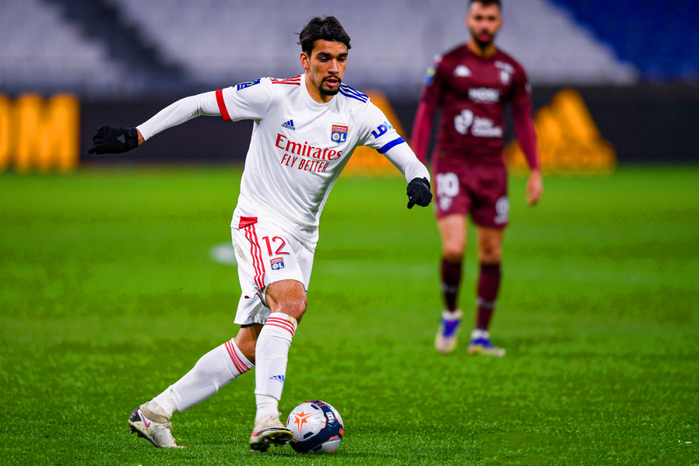 关于加时末段埃因霍温状态回暖：法甲节点到来；目标明确；更衣室氛围转暖的信息