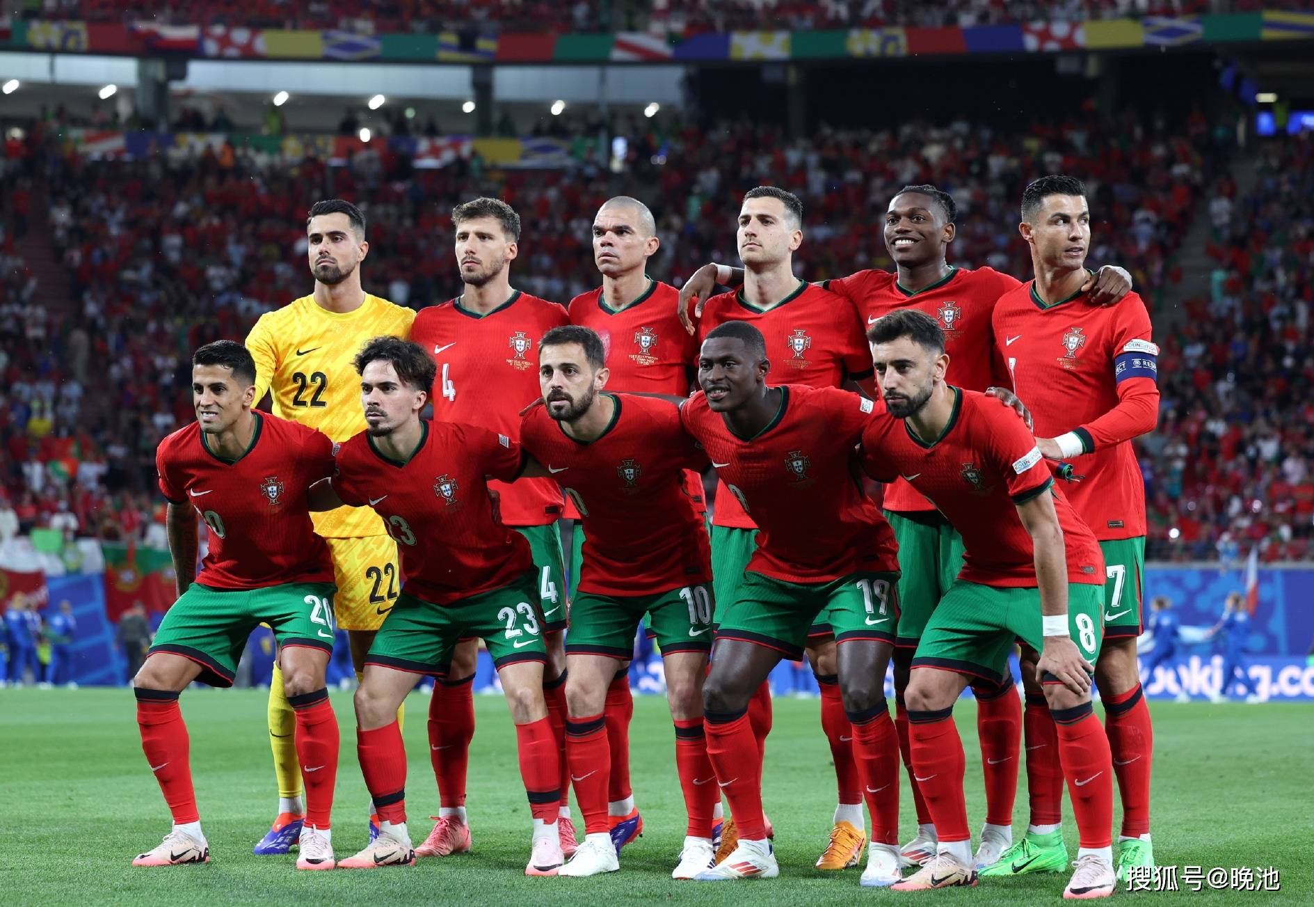 包含里程碑夜！葡萄牙体育官宣签约，法国杯清晨刷纪录，震撼外界，阵容厚度经受考验的词条